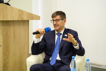 В Новосибирском ГАУ состоялся «Открытый диалог» с Олегом Подоймой