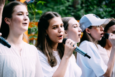 В Новосибирском ГАУ состоялся квартирник «Летник НГАУ», приуроченный ко Дню Молодежи