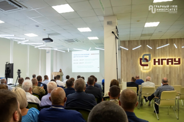 «В одной команде со СВОими»: в преддверии старта приемной кампании 2025 в НГАУ состоялась встреча руководства с участниками специальной военной операции