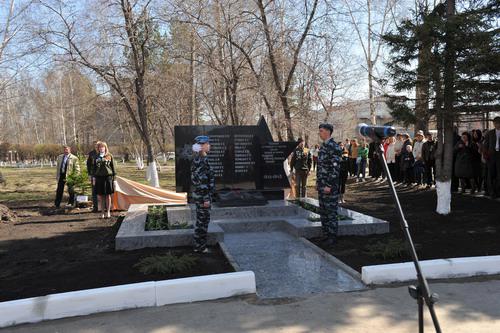 Открытие памятника воинам-сотрудникам и студентам НГАУ